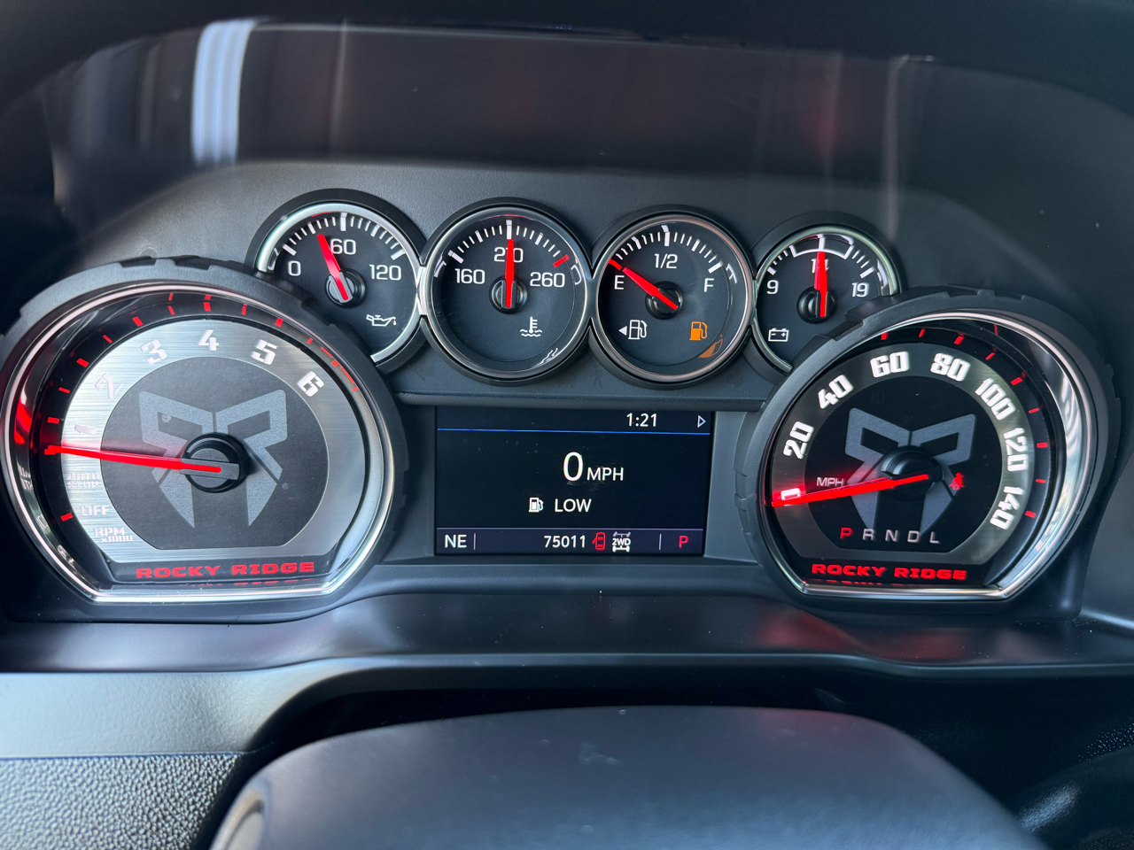 Chevrolet Silverado 1500 4WD Crew Cab 147" RST 2021