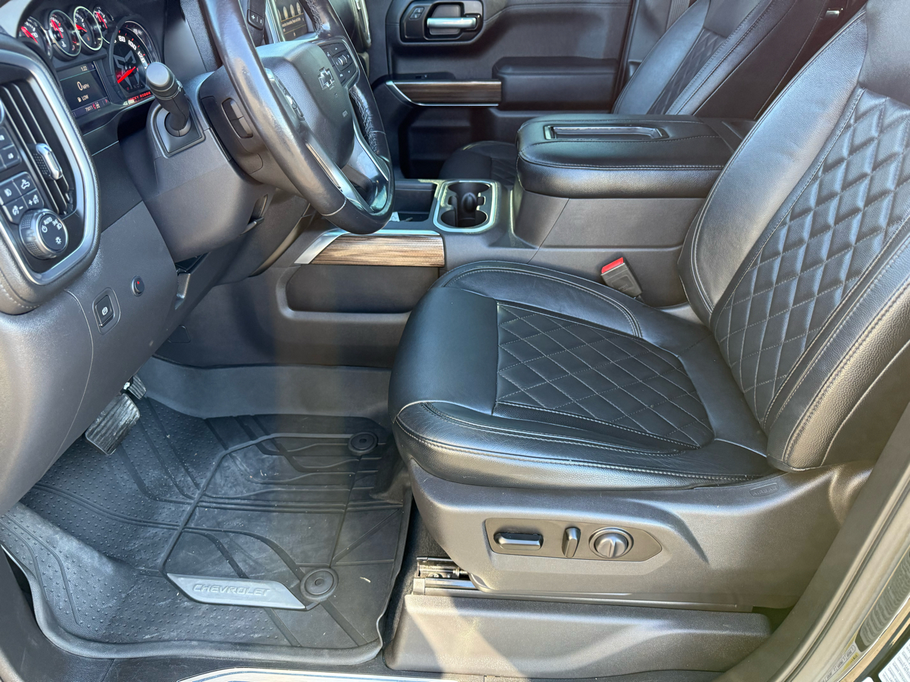 Chevrolet Silverado 1500 4WD Crew Cab 147" RST 2021