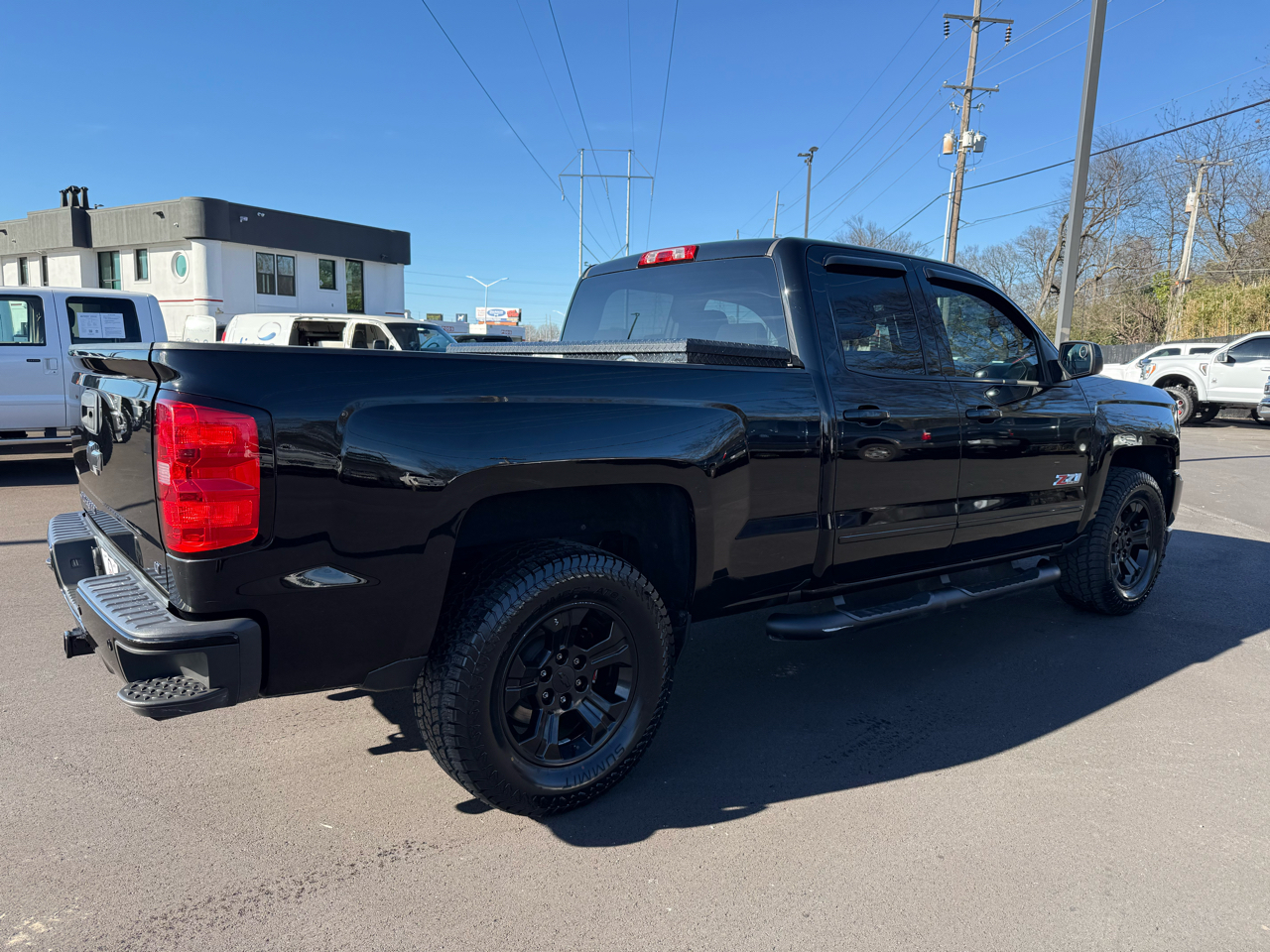 Chevrolet Silverado 1500 4WD Double Cab 143.5" LT w/2LT 2017