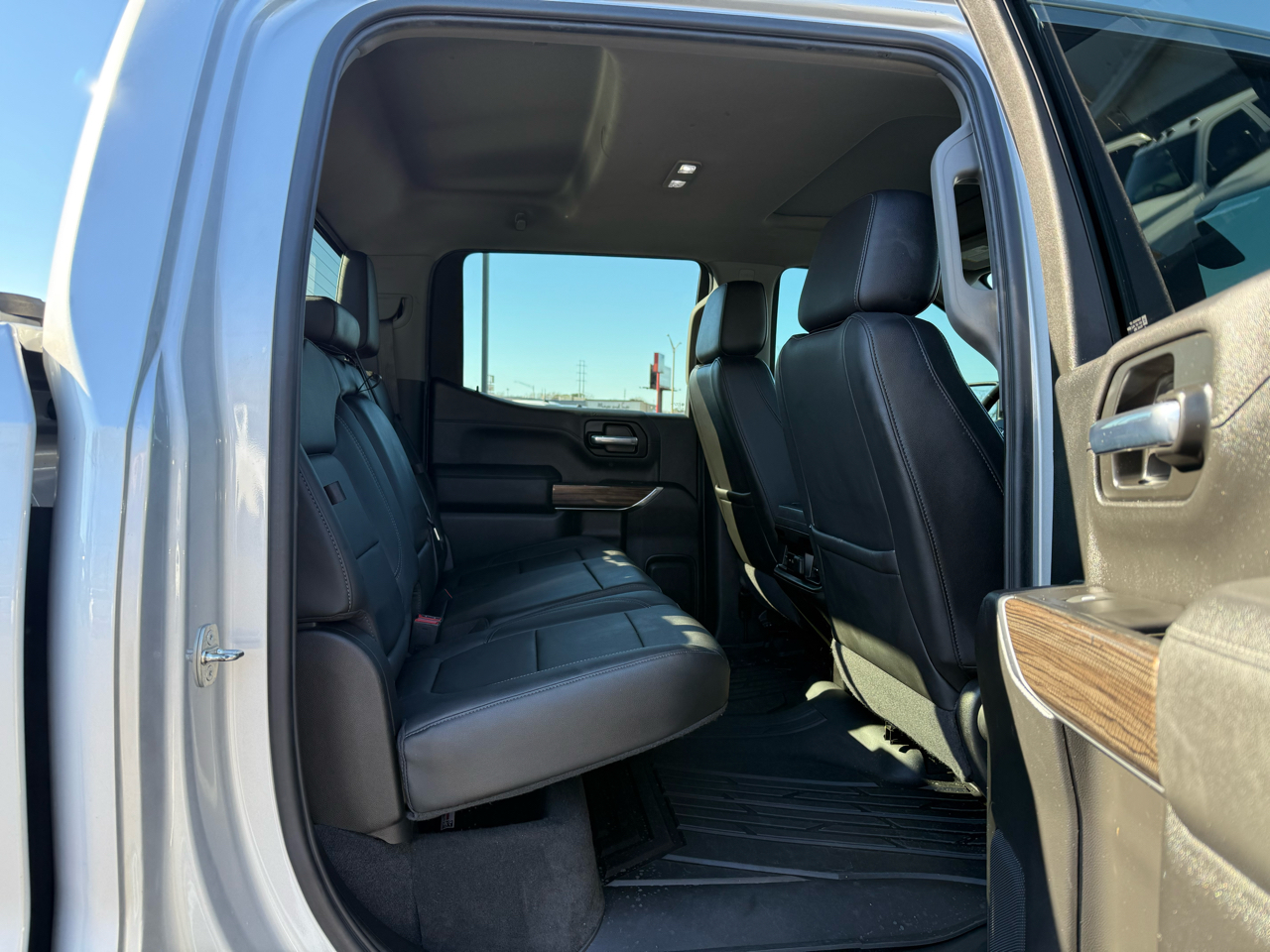 Chevrolet Silverado 1500 4WD Crew Cab 147" RST 2020