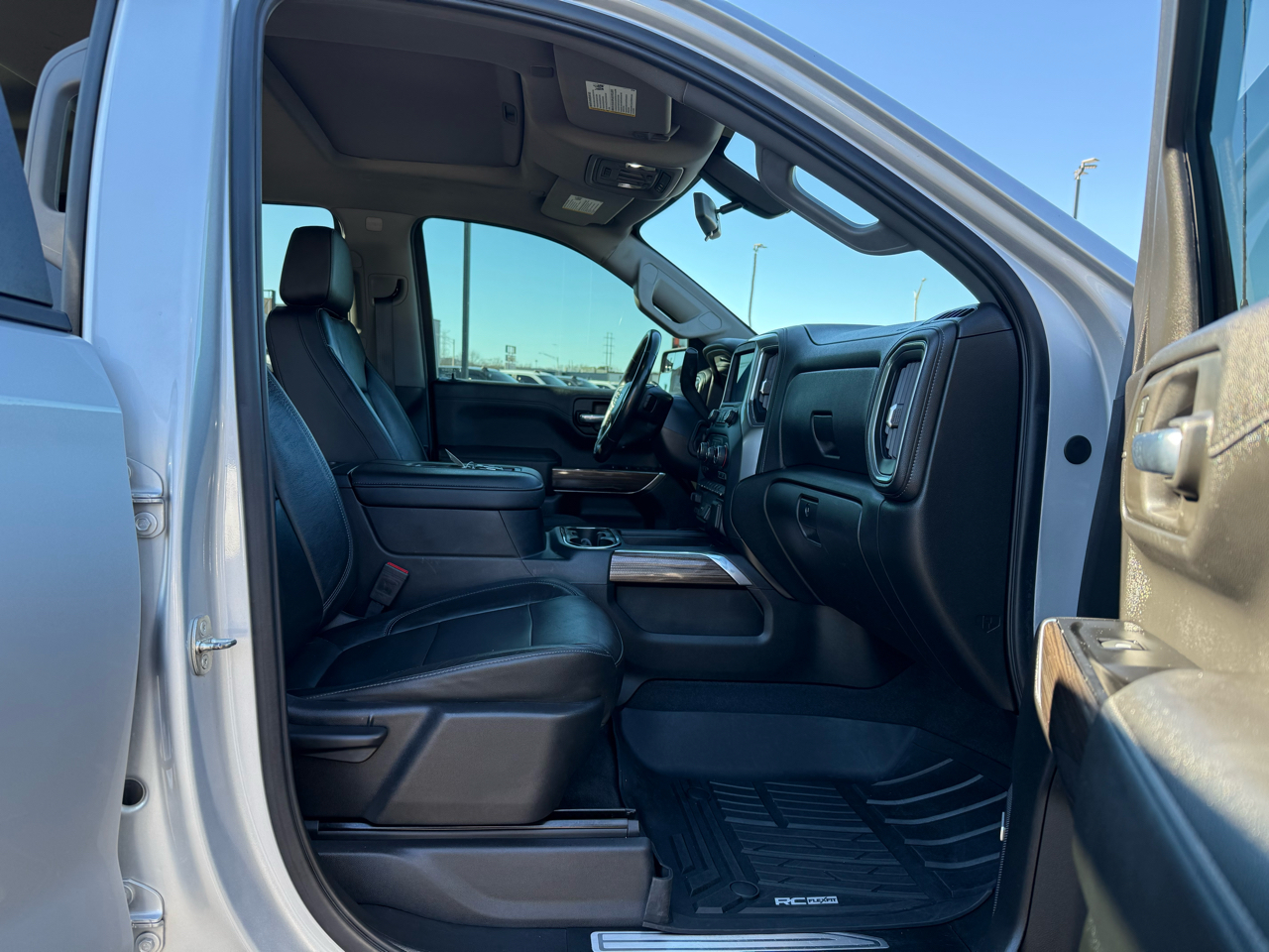 Chevrolet Silverado 1500 4WD Crew Cab 147" RST 2020