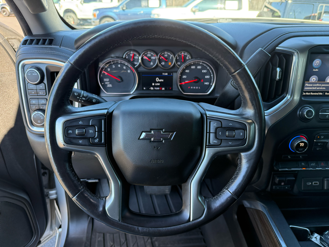 Chevrolet Silverado 1500 4WD Crew Cab 147" RST 2020