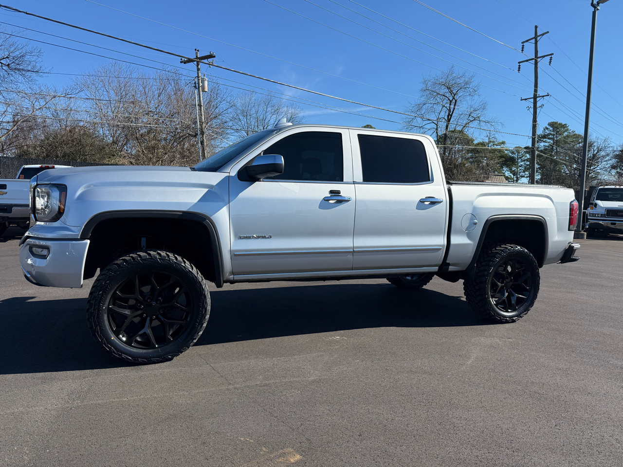 GMC Sierra 1500 4WD Crew Cab 143.5" Denali 2018