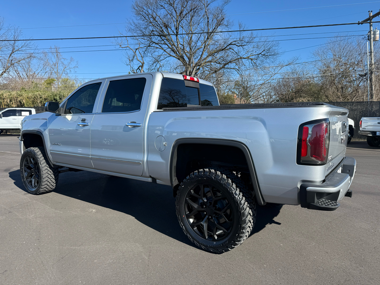 GMC Sierra 1500 4WD Crew Cab 143.5" Denali 2018