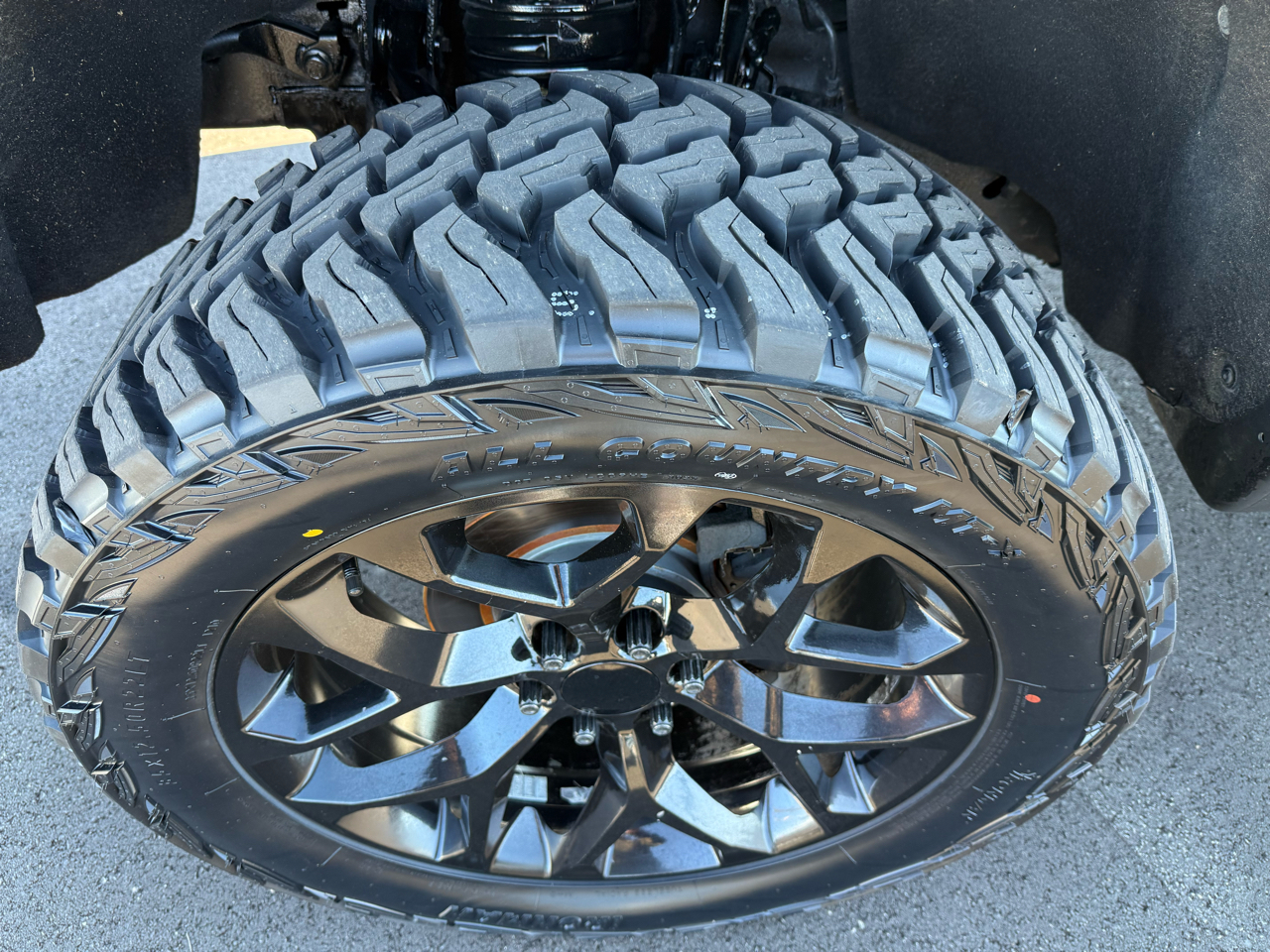 GMC Sierra 1500 4WD Crew Cab 143.5" Denali 2018