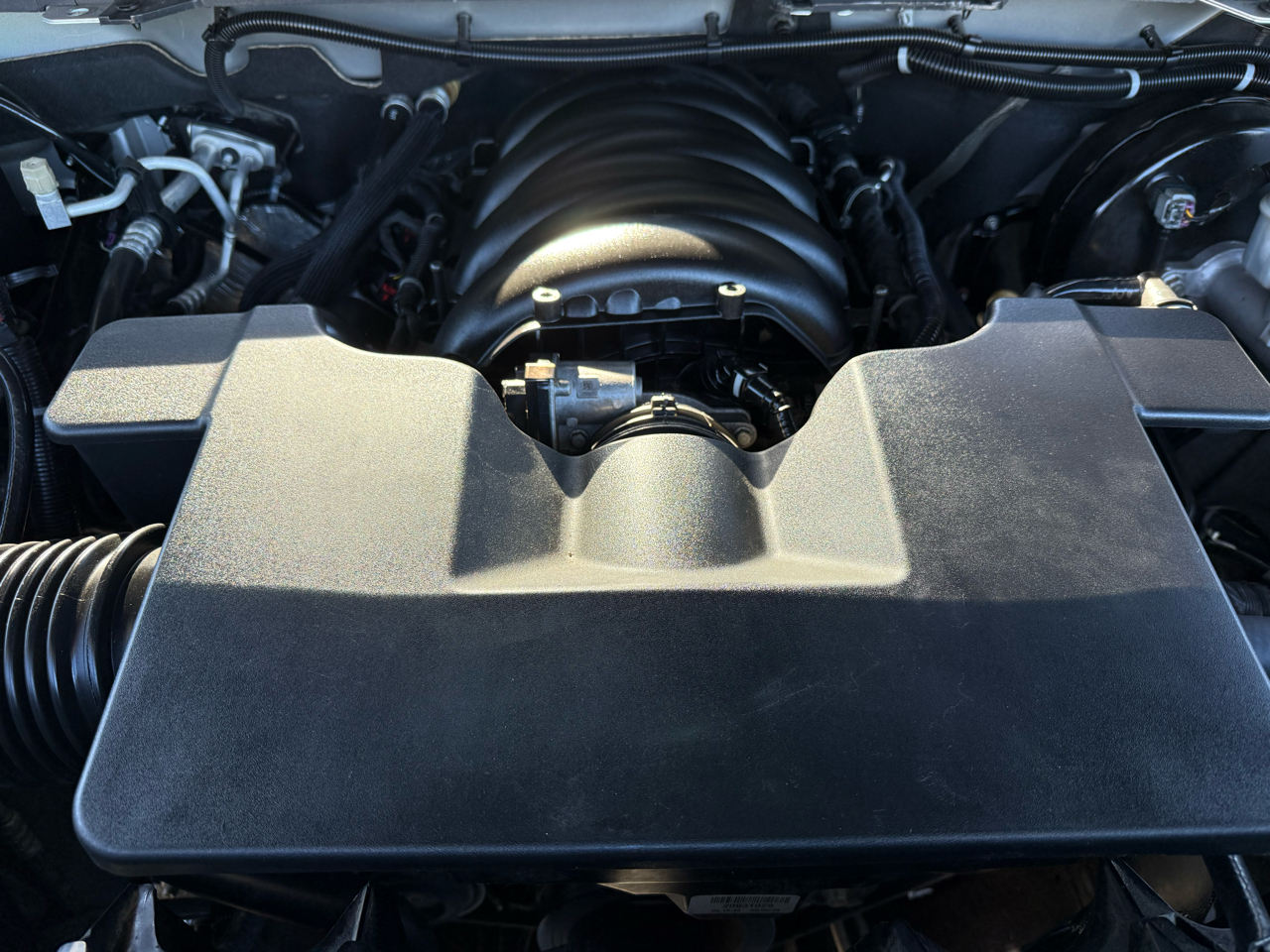 GMC Sierra 1500 4WD Crew Cab 143.5" Denali 2018