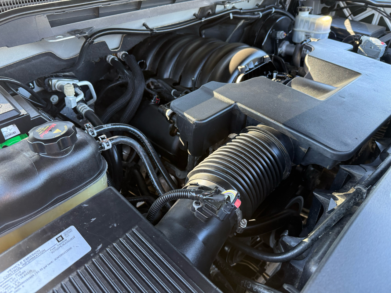 GMC Sierra 1500 4WD Crew Cab 143.5" Denali 2018