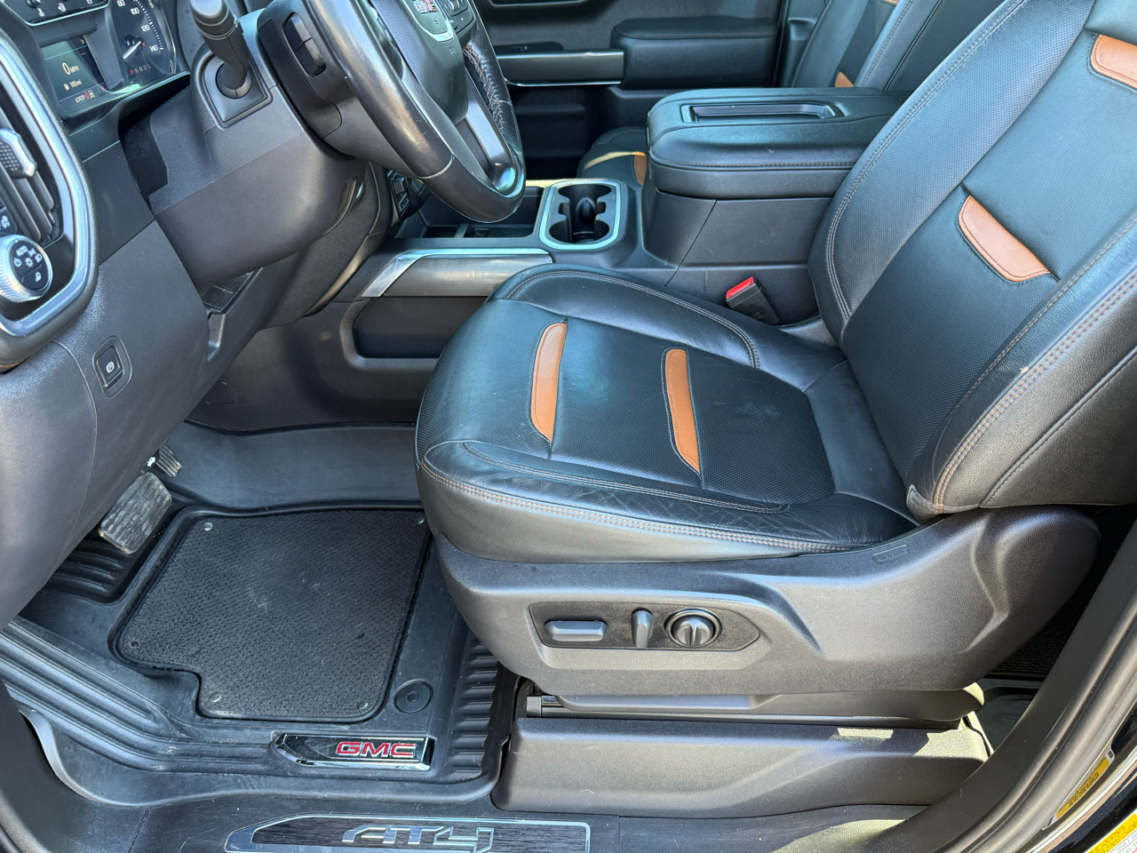 GMC Sierra 1500 4WD Crew Cab 147" AT4 2021