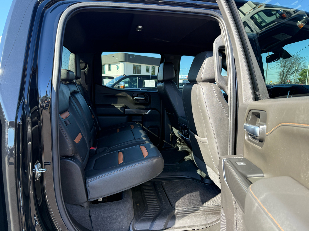 GMC Sierra 1500 4WD Crew Cab 147" AT4 2021