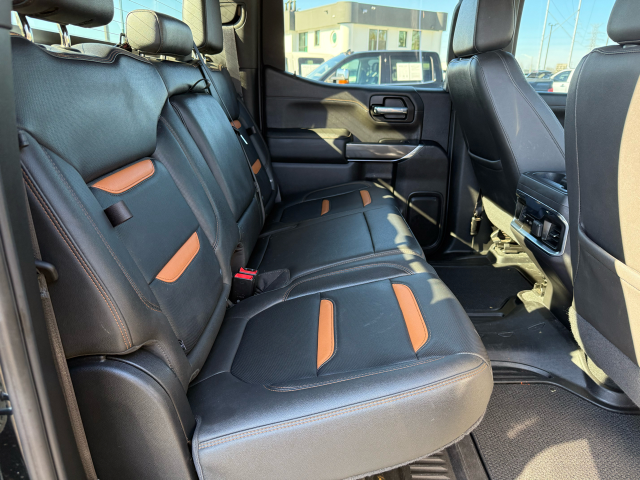 GMC Sierra 1500 4WD Crew Cab 147" AT4 2021