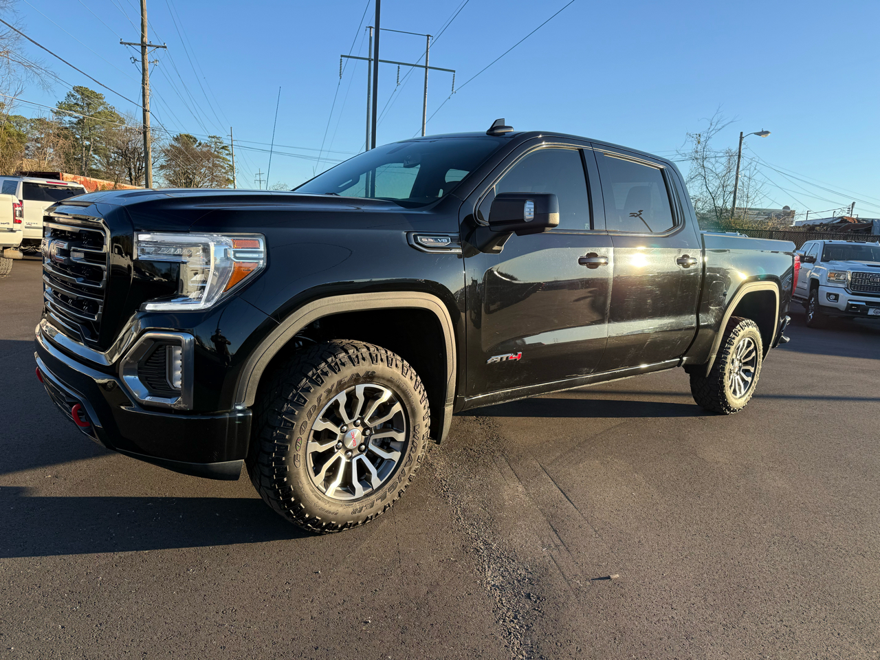 GMC Sierra 1500 4WD Crew Cab 147" AT4 2021