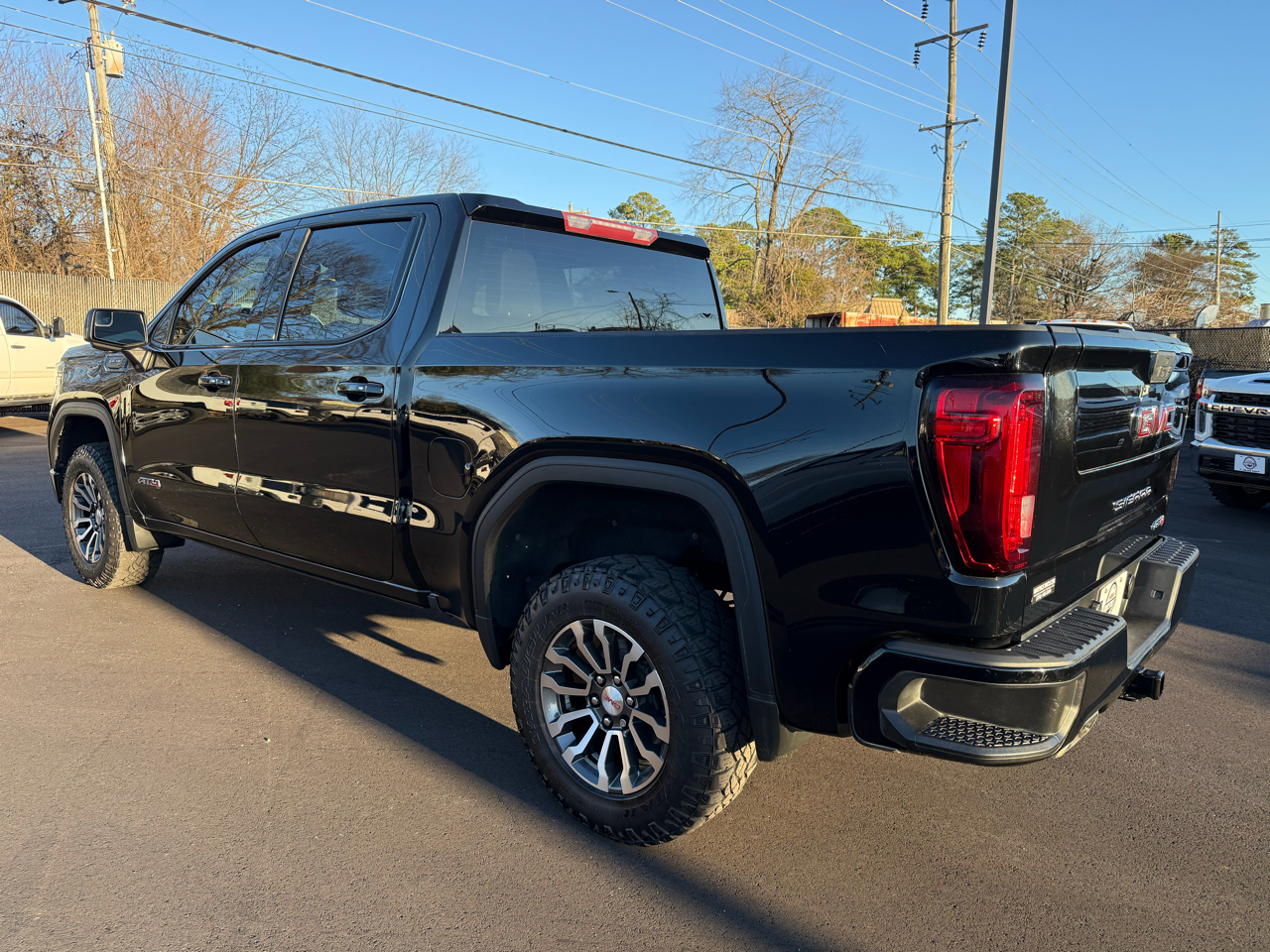 GMC Sierra 1500 4WD Crew Cab 147" AT4 2021