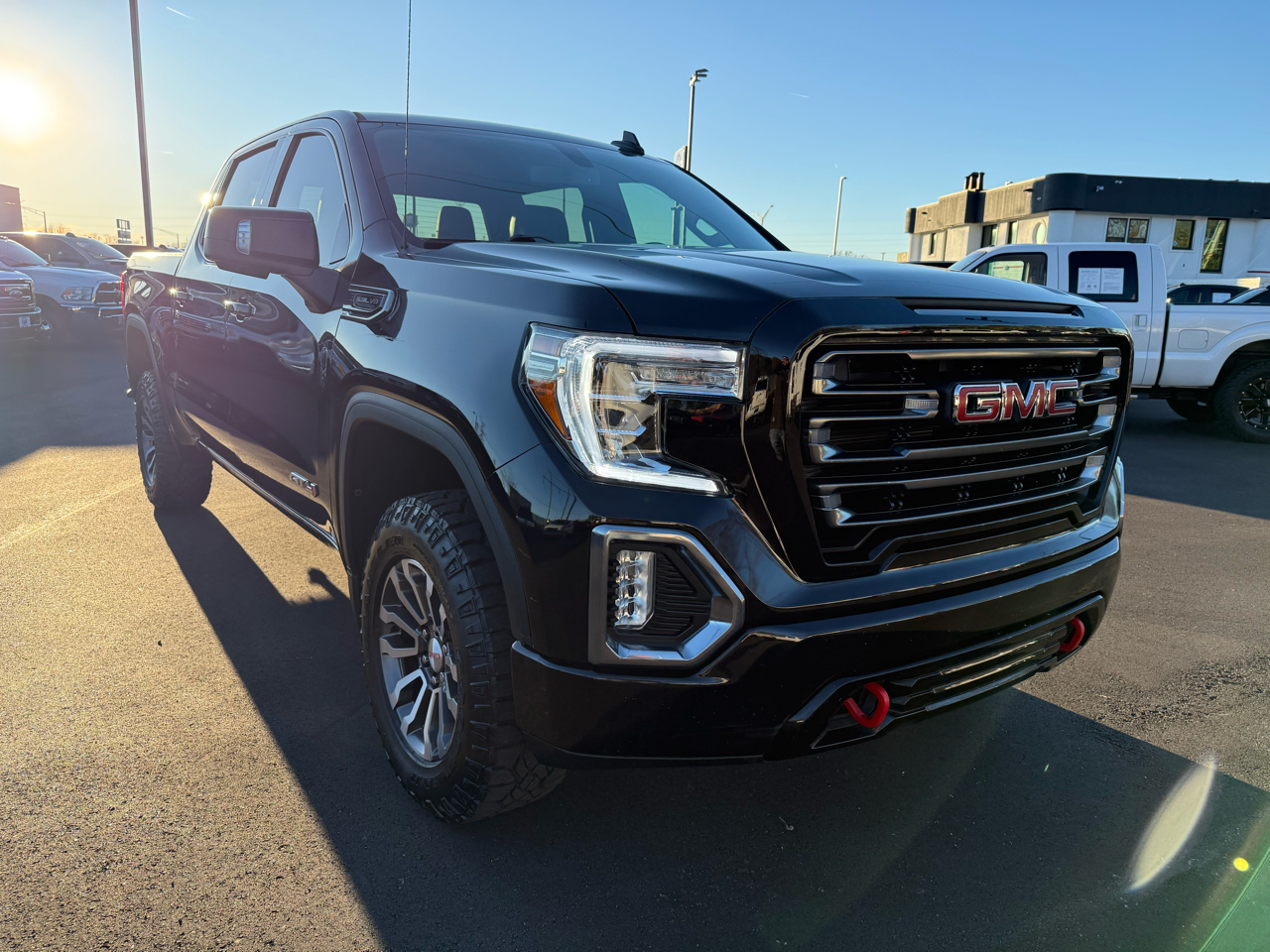 GMC Sierra 1500 4WD Crew Cab 147" AT4 2021