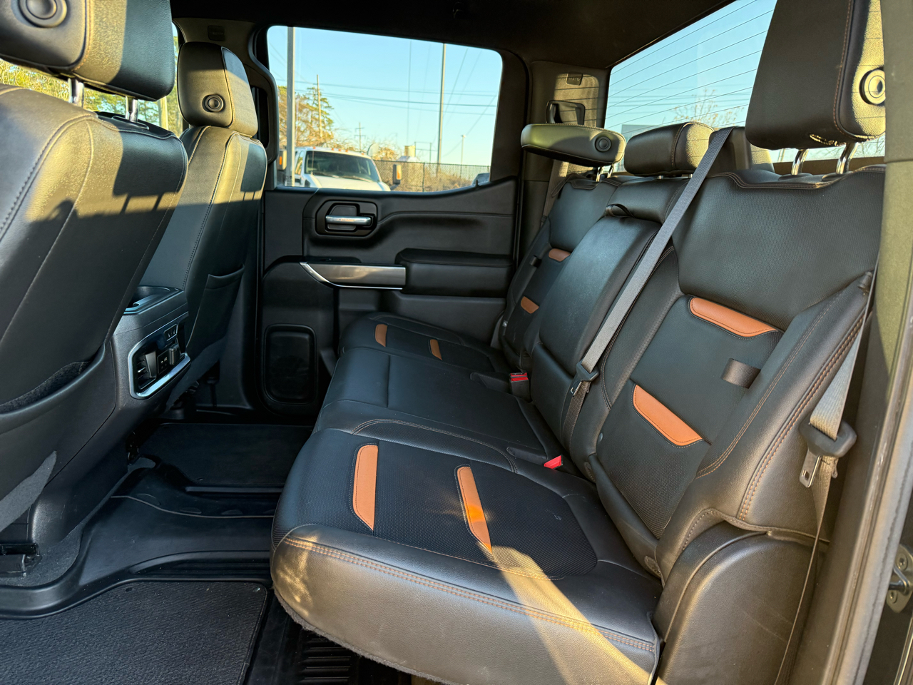 GMC Sierra 1500 4WD Crew Cab 147" AT4 2021