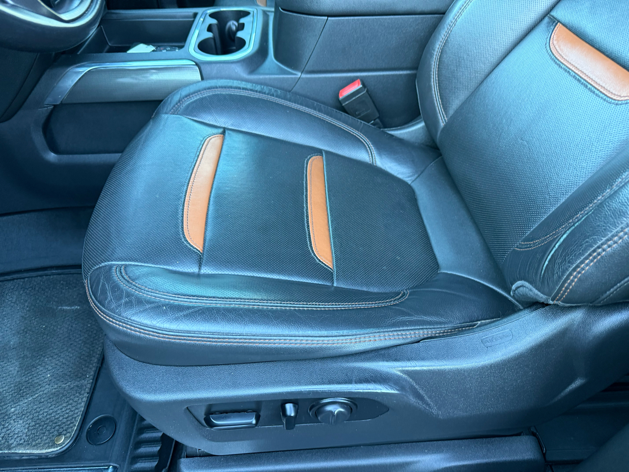 GMC Sierra 1500 4WD Crew Cab 147" AT4 2021