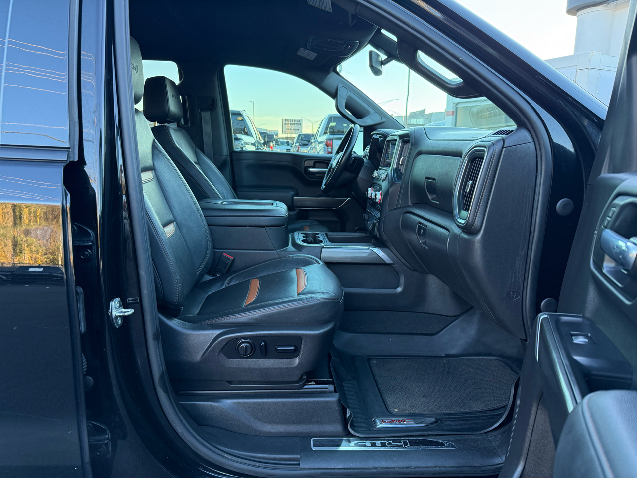 GMC Sierra 1500 4WD Crew Cab 147" AT4 2021