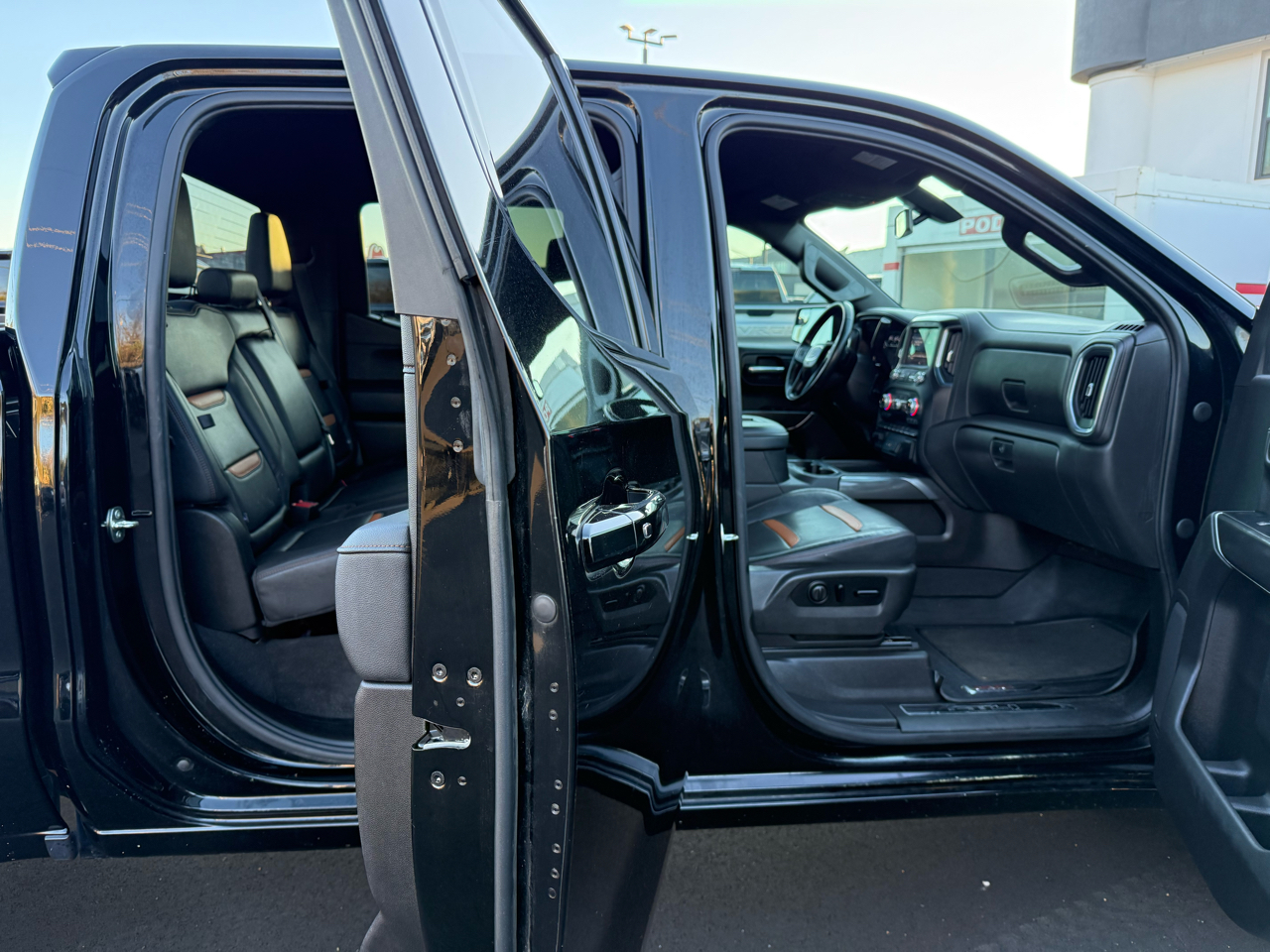 GMC Sierra 1500 4WD Crew Cab 147" AT4 2021