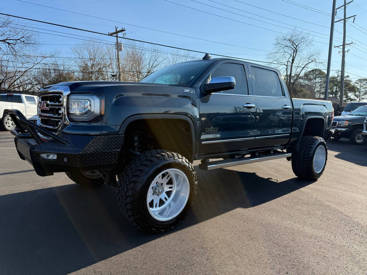 GMC Sierra 1500 4WD Crew Cab 143.5" SLT 2018