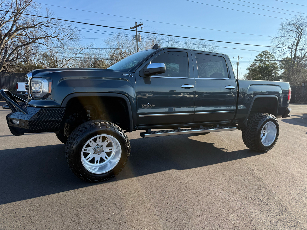 GMC Sierra 1500 4WD Crew Cab 143.5" SLT 2018