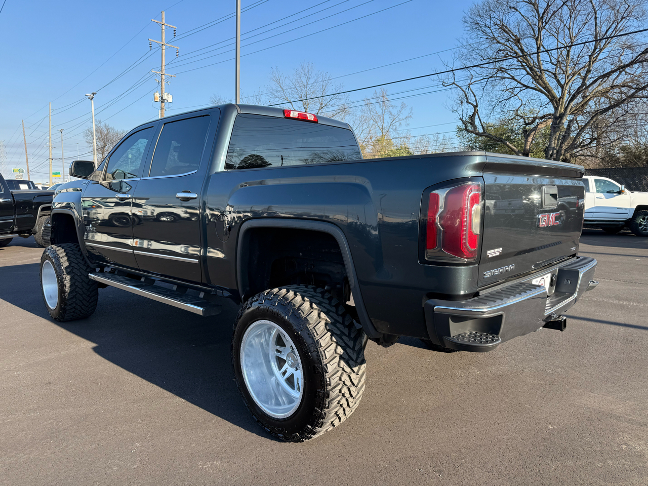 GMC Sierra 1500 4WD Crew Cab 143.5" SLT 2018