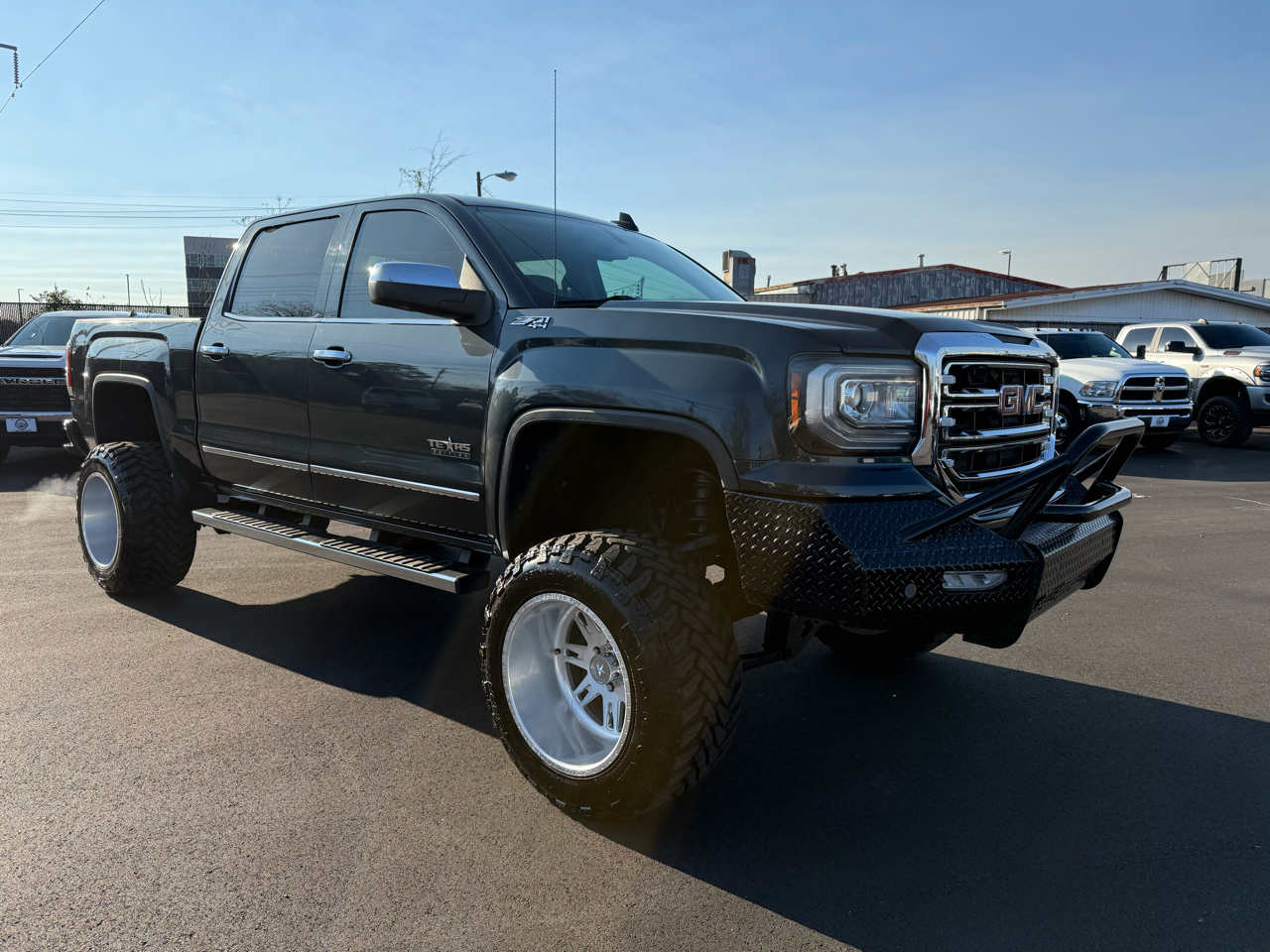 GMC Sierra 1500 4WD Crew Cab 143.5" SLT 2018