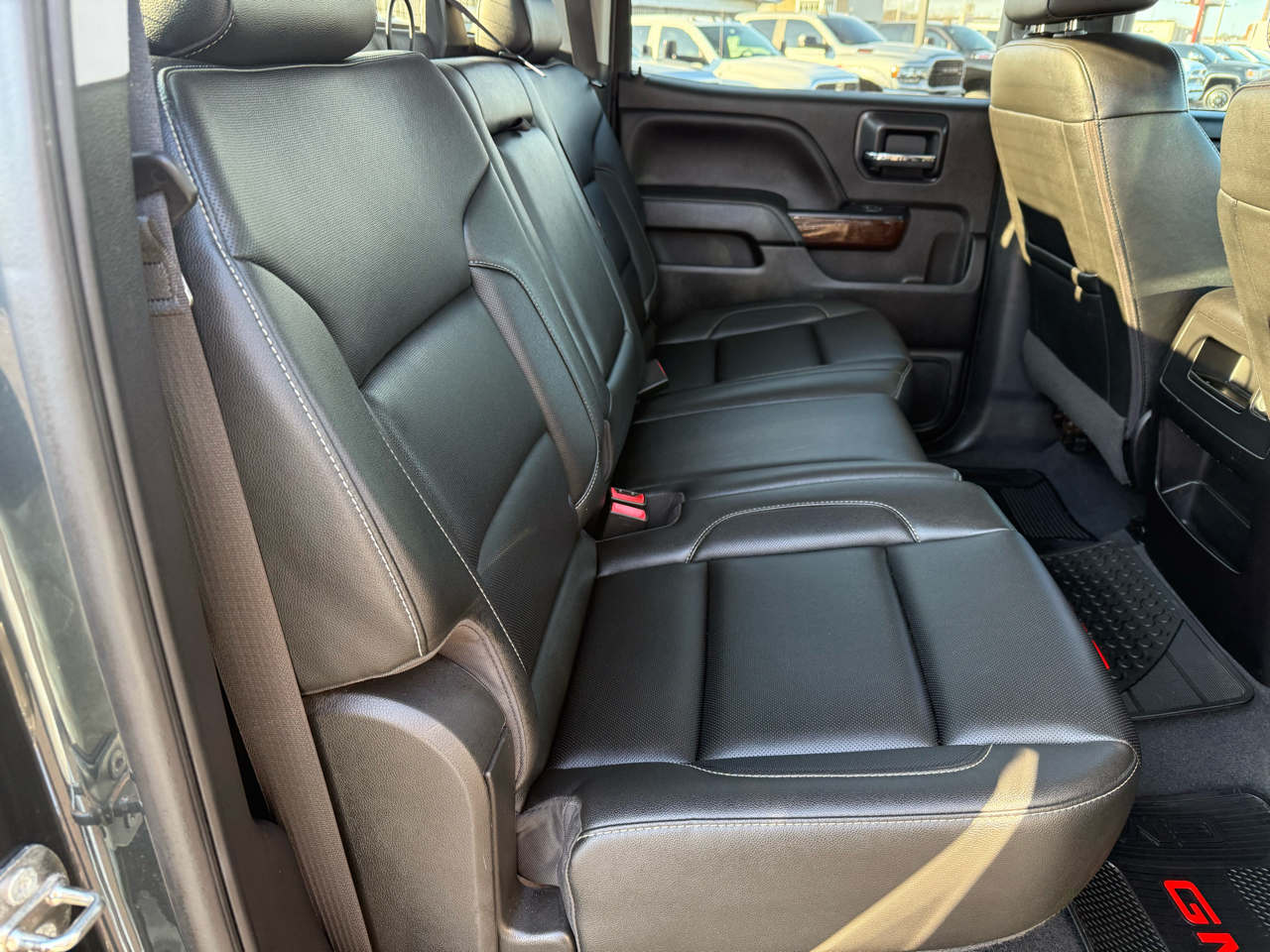 GMC Sierra 1500 4WD Crew Cab 143.5" SLT 2018