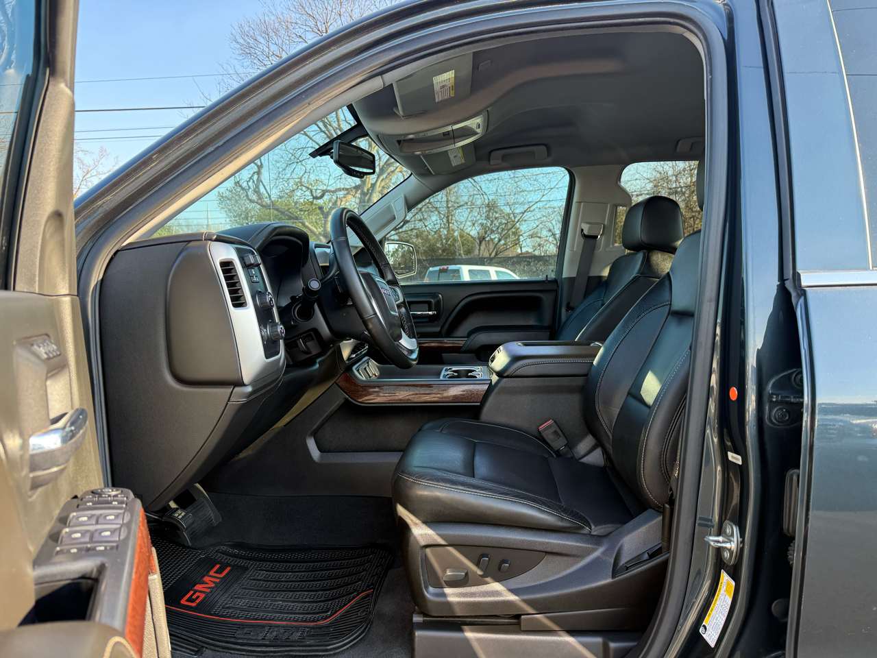 GMC Sierra 1500 4WD Crew Cab 143.5" SLT 2018