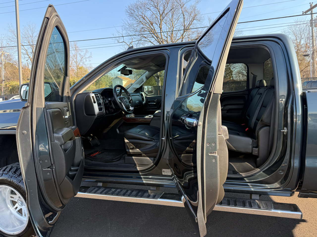 GMC Sierra 1500 4WD Crew Cab 143.5" SLT 2018