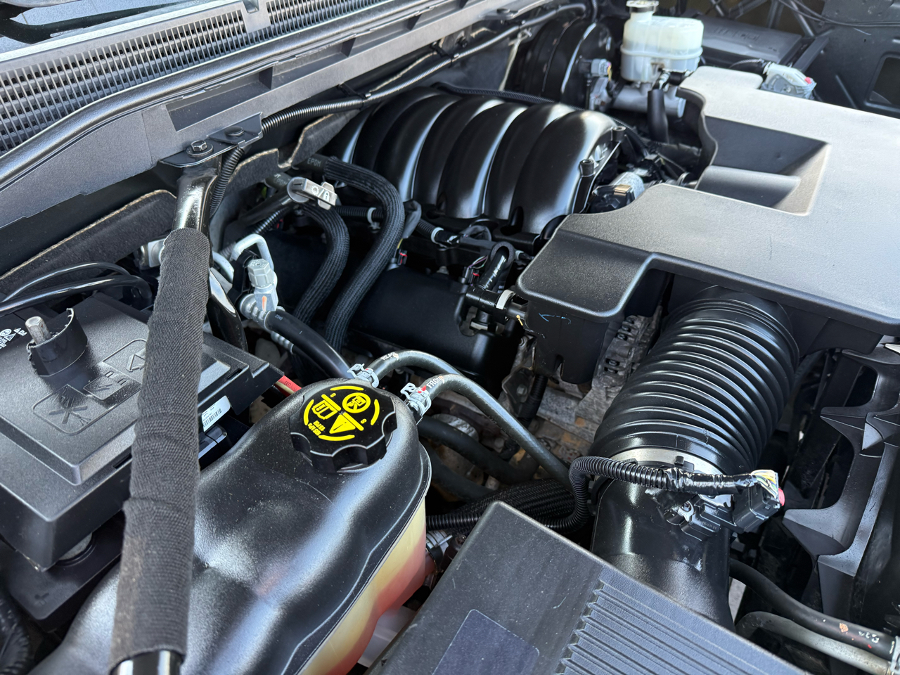 GMC Sierra 1500 4WD Crew Cab 143.5" SLT 2018