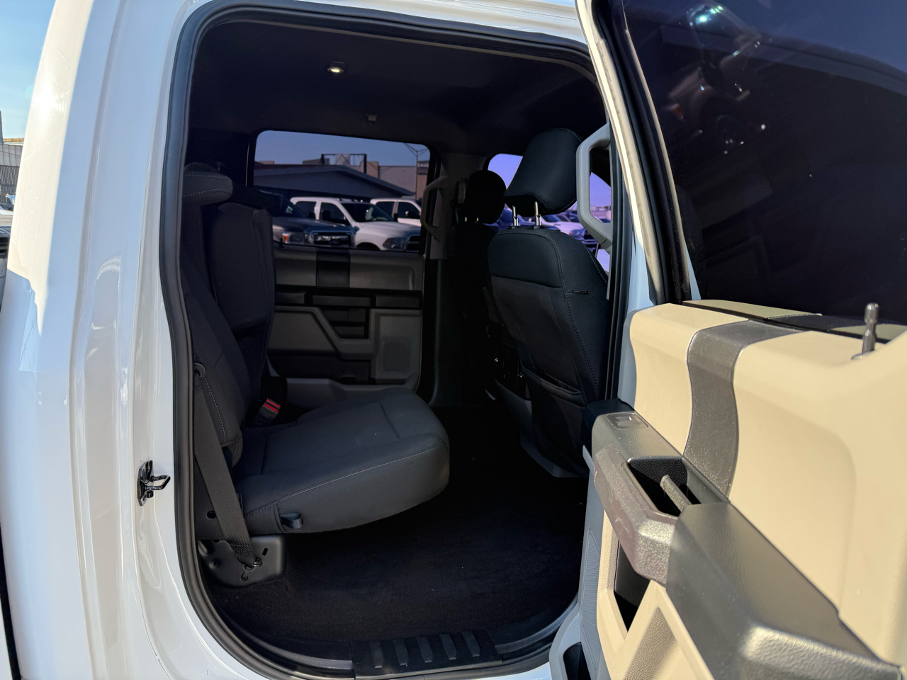 Ford F-150 4WD SuperCrew 139" XLT 2019