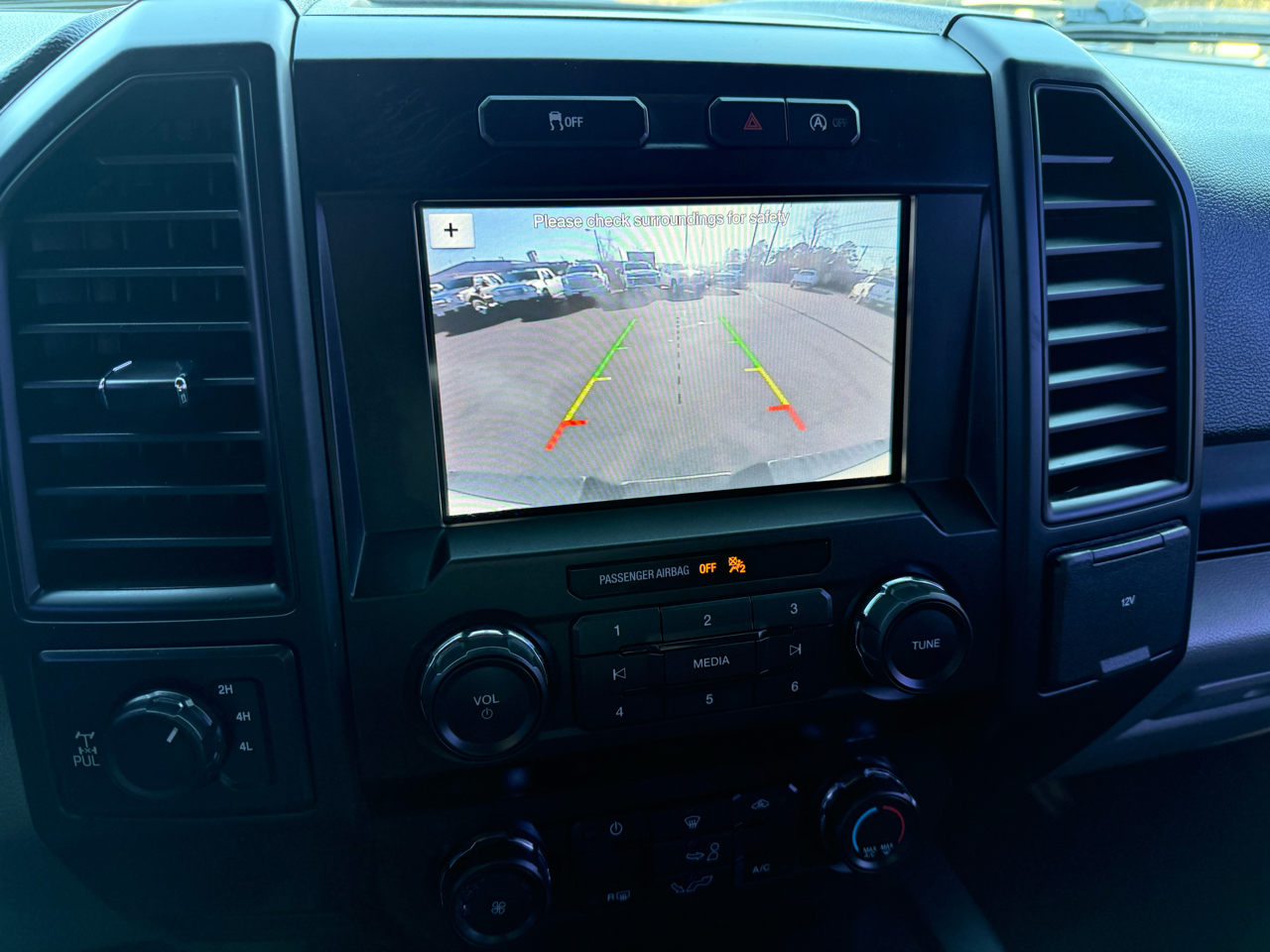 Ford F-150 4WD SuperCrew 139" XLT 2019