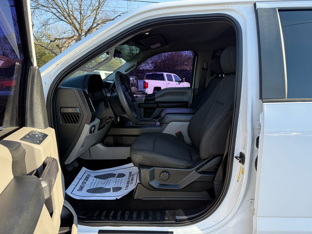 Ford F-150 4WD SuperCrew 139" XLT 2019