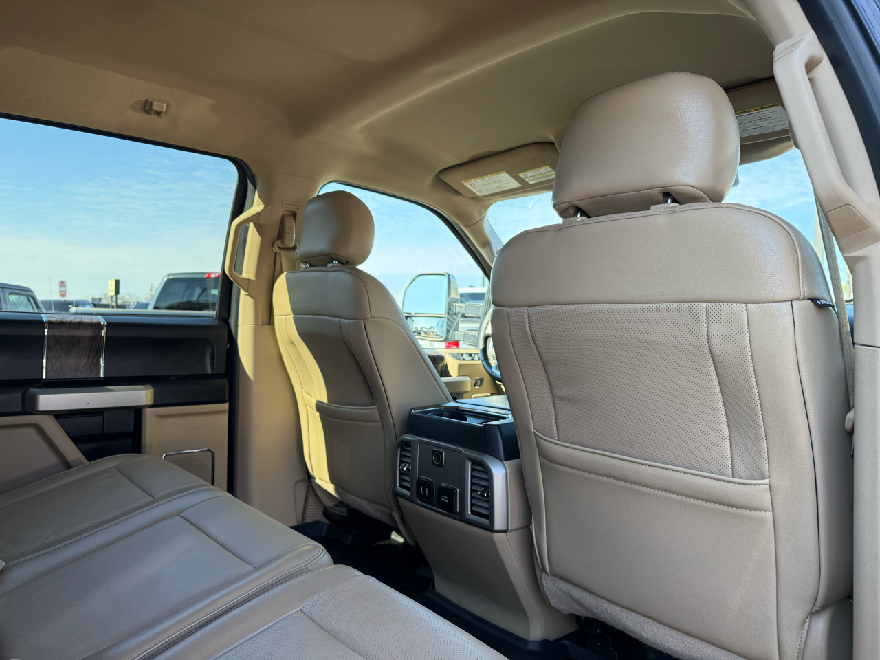 Ford Super Duty F-250 SRW Lariat 4WD Crew Cab 6.75' Box 2017