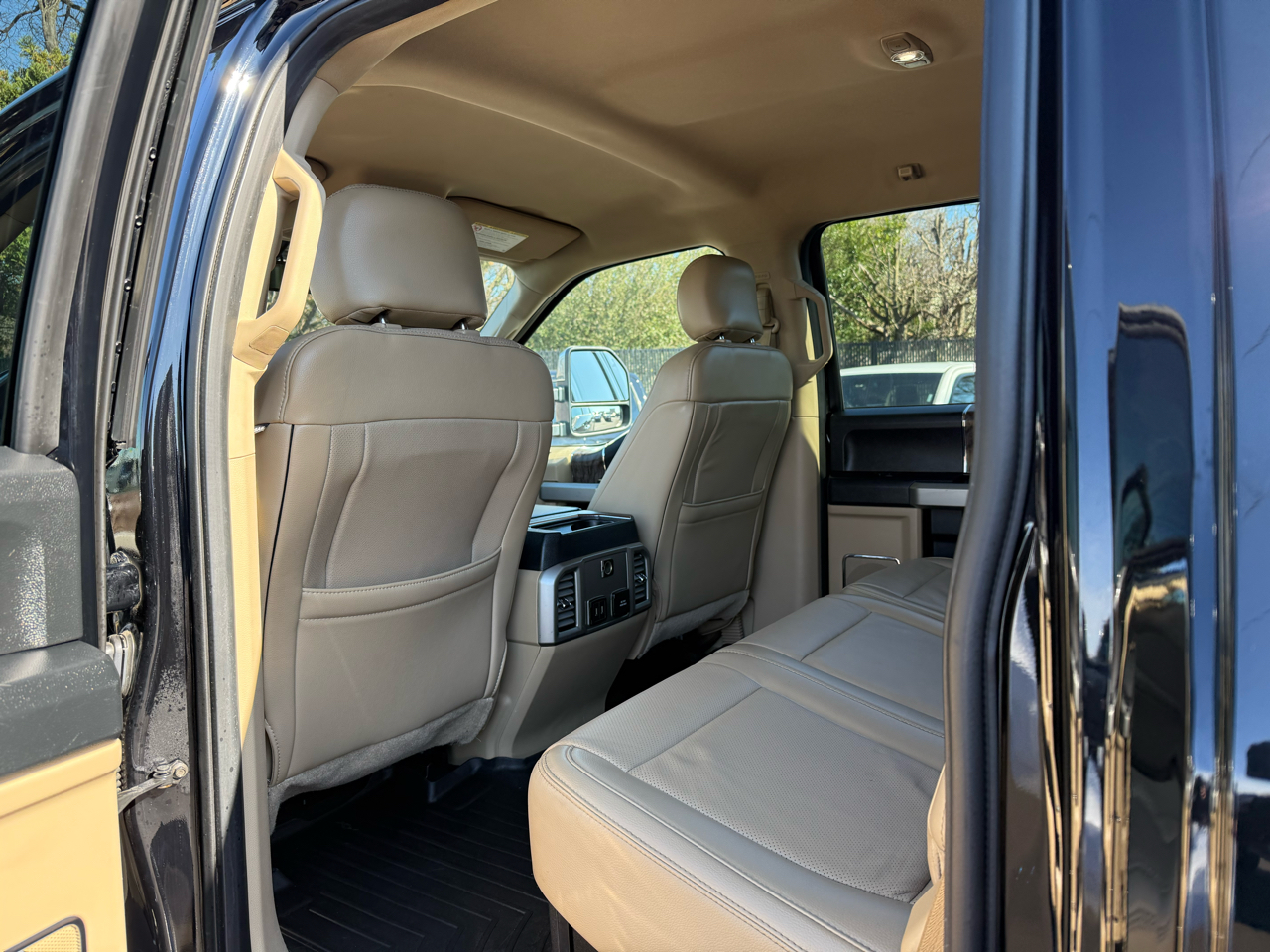 Ford Super Duty F-250 SRW Lariat 4WD Crew Cab 6.75' Box 2017