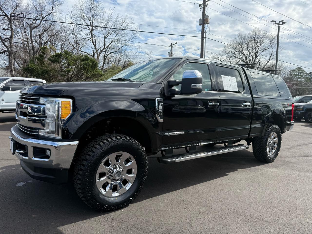 Ford Super Duty F-250 SRW Lariat 4WD Crew Cab 6.75' Box 2017