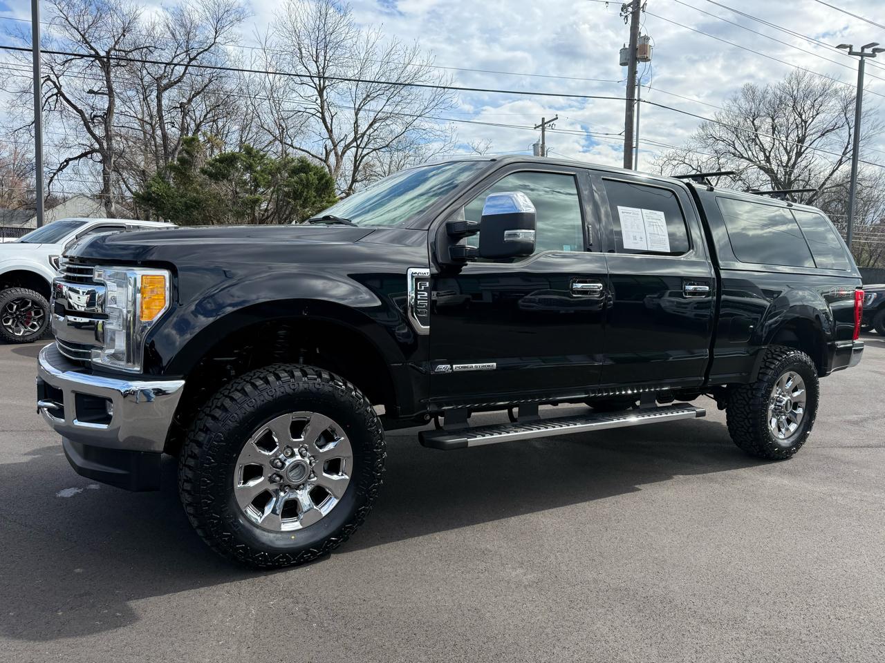 Ford Super Duty F-250 SRW Lariat 4WD Crew Cab 6.75' Box 2017