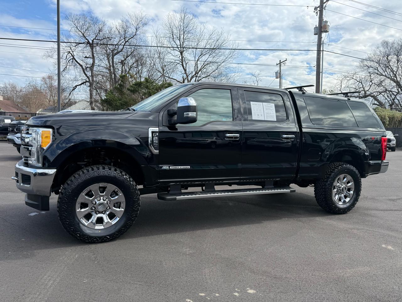 Ford Super Duty F-250 SRW Lariat 4WD Crew Cab 6.75' Box 2017