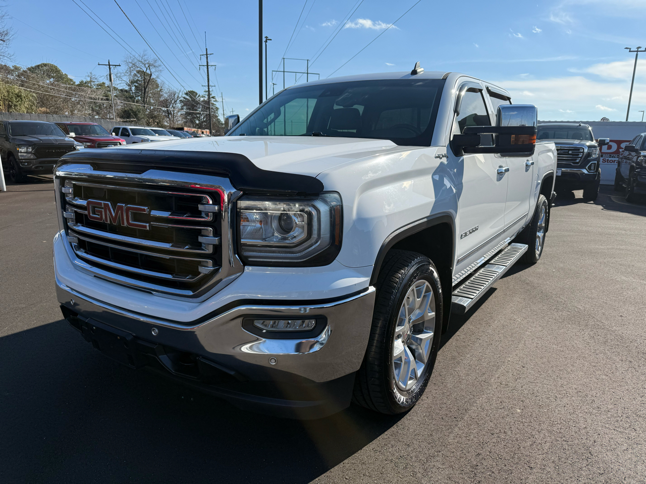 GMC Sierra 1500 4WD Crew Cab 143.5" SLT 2017