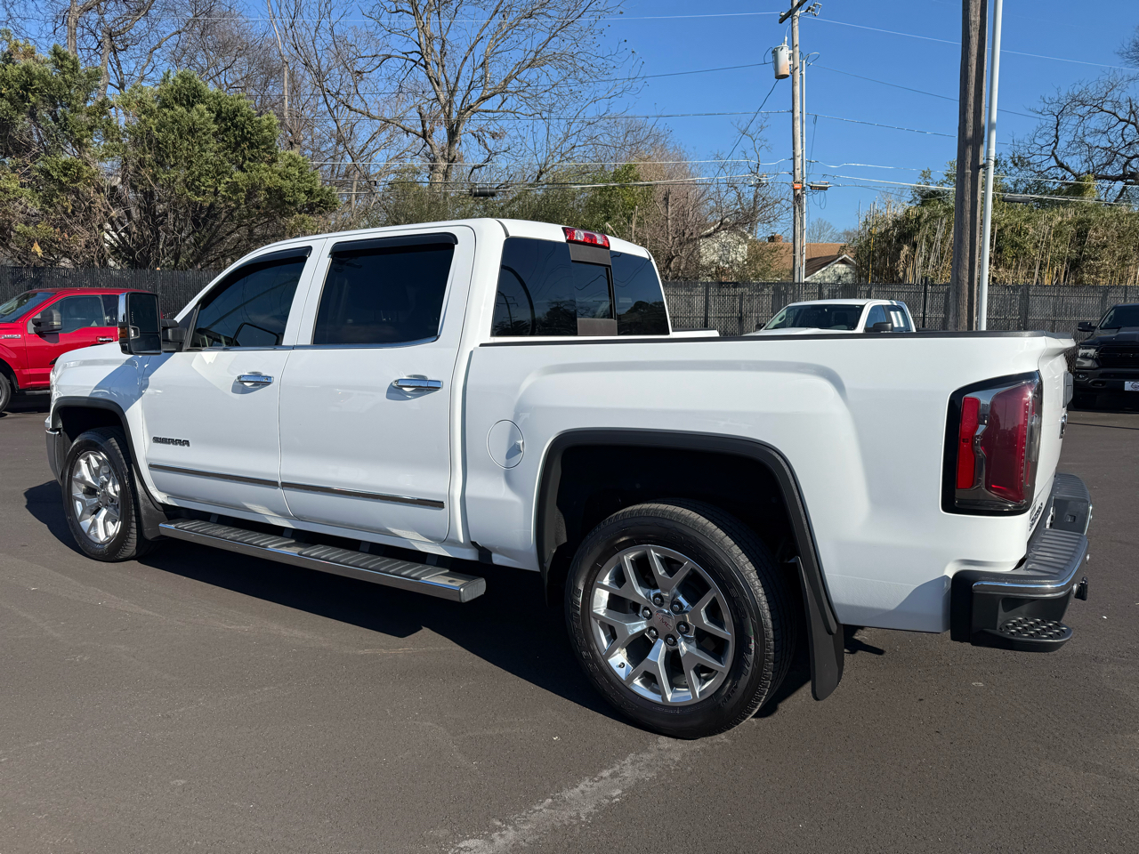 GMC Sierra 1500 4WD Crew Cab 143.5" SLT 2017