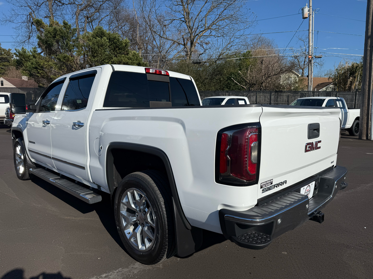 GMC Sierra 1500 4WD Crew Cab 143.5" SLT 2017