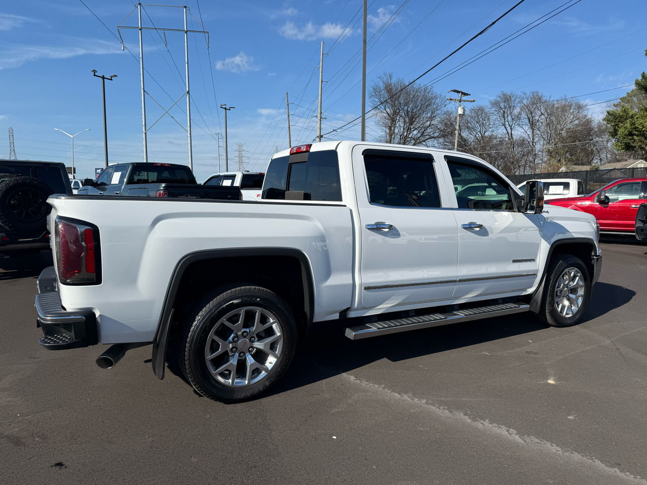 GMC Sierra 1500 4WD Crew Cab 143.5" SLT 2017