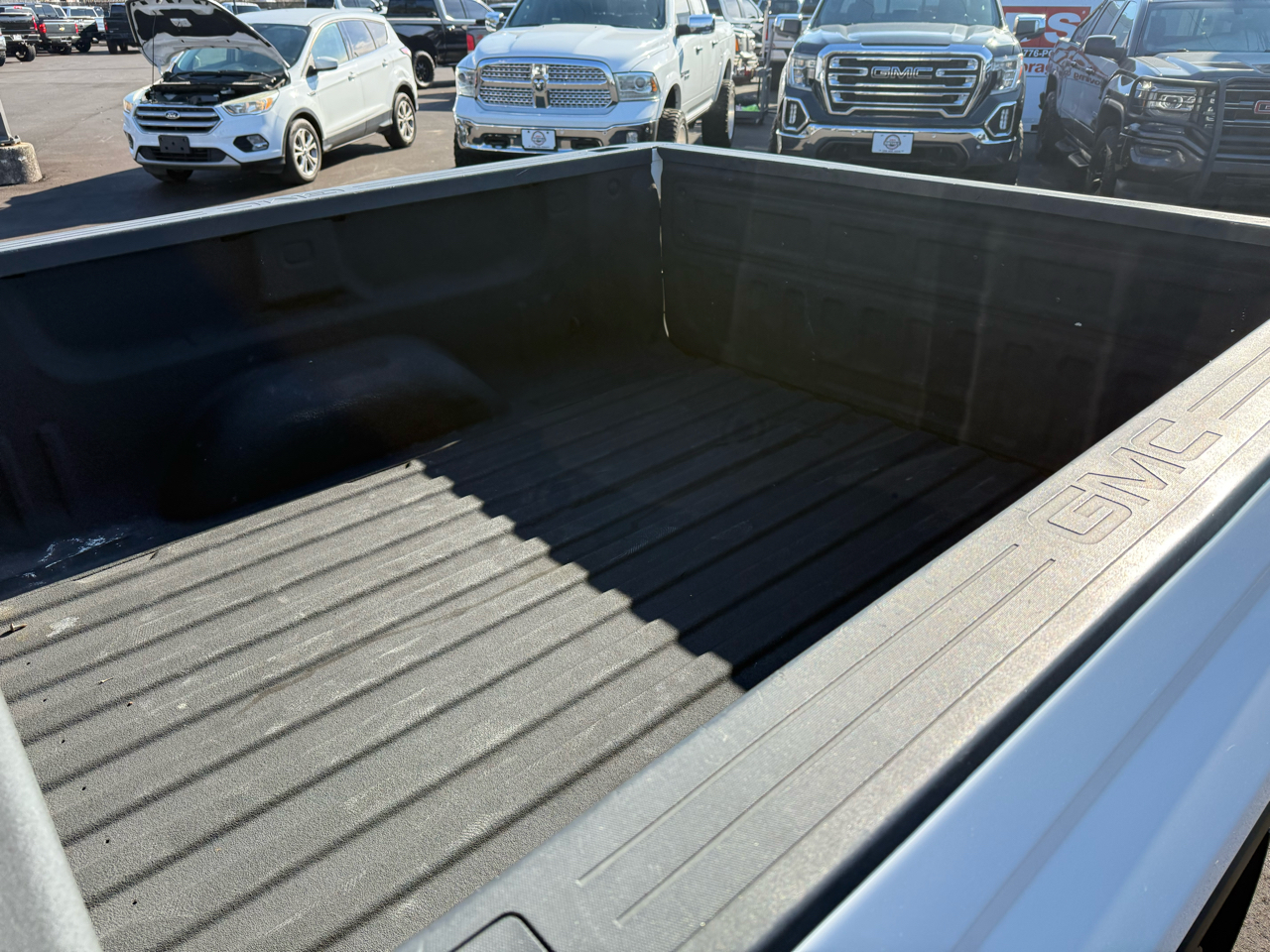 GMC Sierra 1500 4WD Crew Cab 143.5" SLT 2017