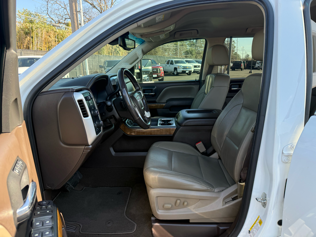 GMC Sierra 1500 4WD Crew Cab 143.5" SLT 2017