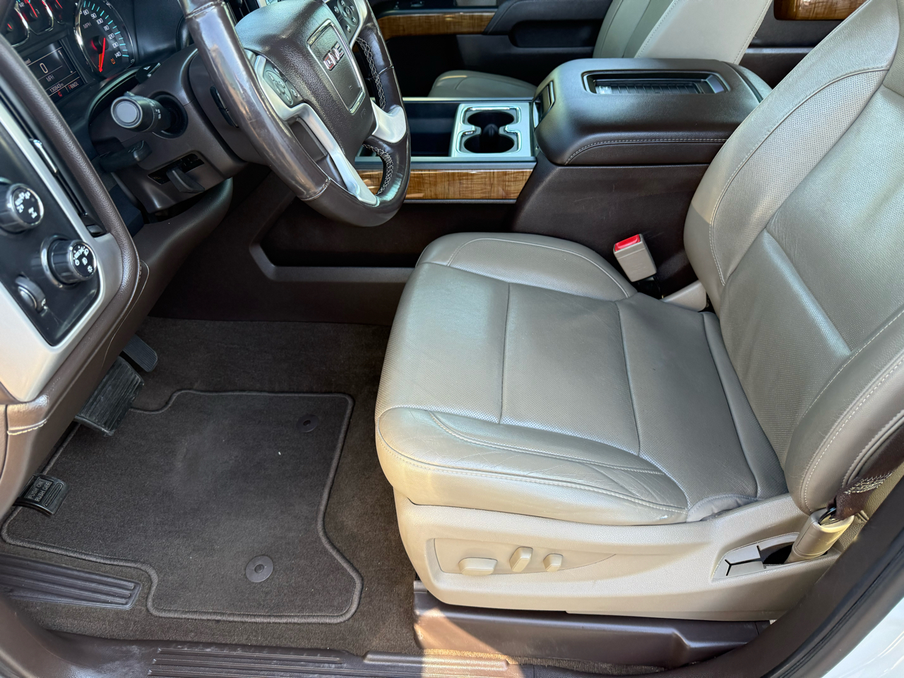 GMC Sierra 1500 4WD Crew Cab 143.5" SLT 2017