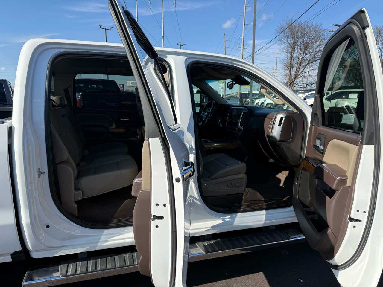 GMC Sierra 1500 4WD Crew Cab 143.5" SLT 2017