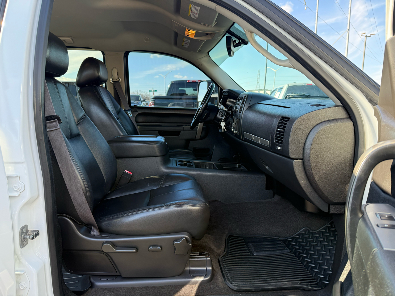 Chevrolet Silverado 3500HD 4WD Crew Cab 167.7" LT 2013