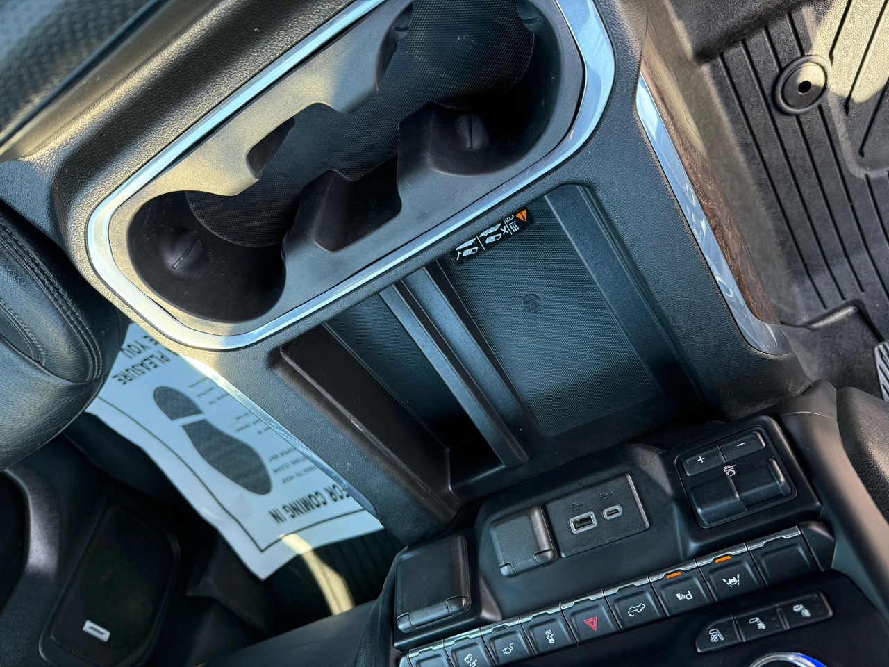 GMC Sierra 1500 4WD Crew Cab 147" Denali 2021