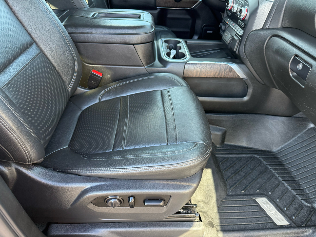 GMC Sierra 1500 4WD Crew Cab 147" Denali 2021