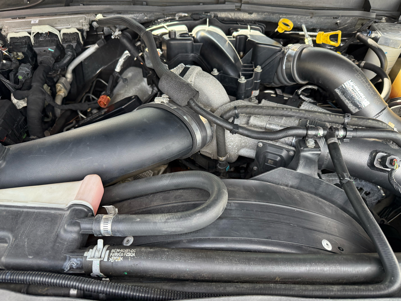 Ford Super Duty F-250 SRW 4WD Crew Cab 172" Lariat 2016