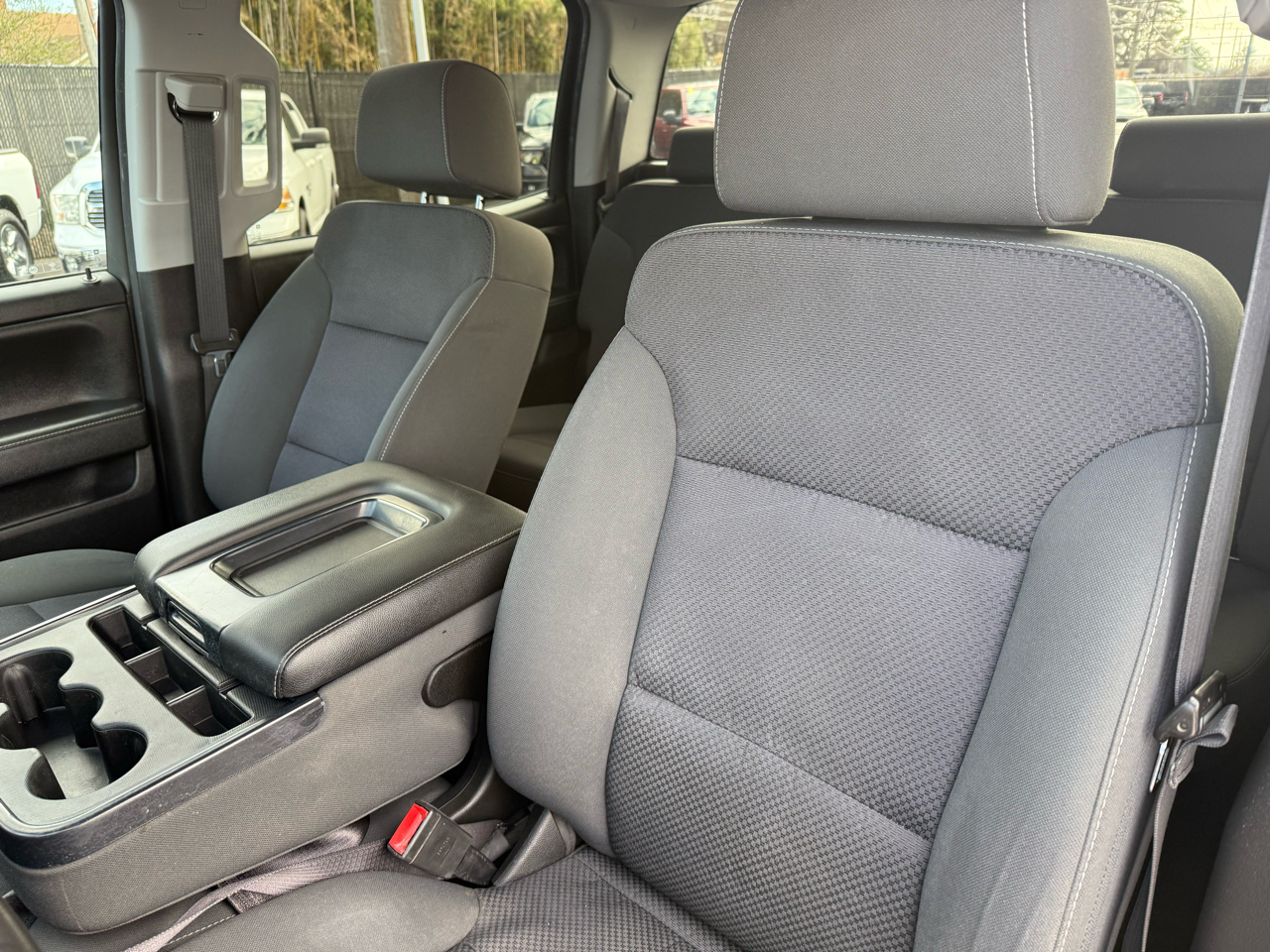 GMC Sierra 1500 4WD Crew Cab 153.0" SLE 2018